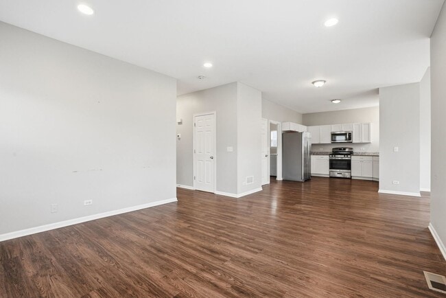 Building Photo - 2647 Pecos Cir