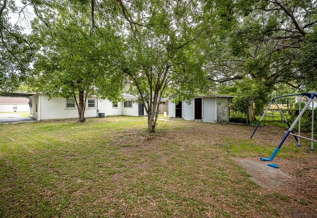 Building Photo - Cute Rental Home