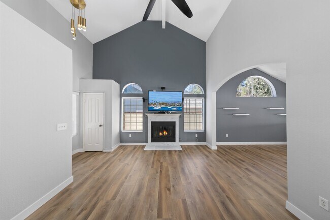 Building Photo - Modern Eco-Friendly Oasis in Central San D...