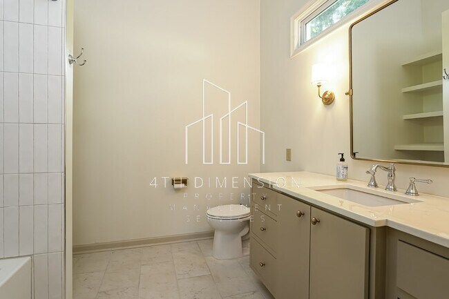 Building Photo - Charming 3-Bedroom Home with 2 Full Baths ...