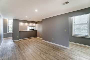 Building Photo - 852 Lincoln Ave