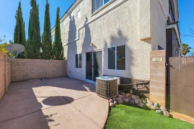 Building Photo - 9303 Gilcrease Ave