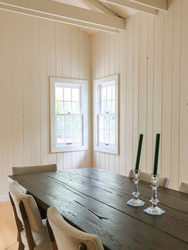 Building Photo - Beautiful Tarzana Rental!