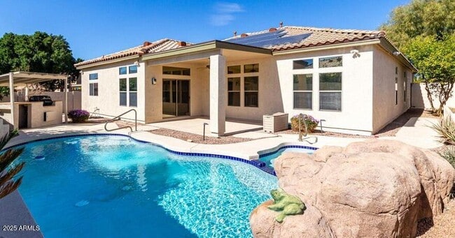 Building Photo - 10511 W Villa Hermosa