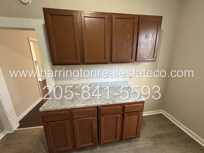 Building Photo - 404 54th St