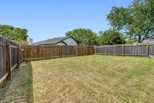 Building Photo - 502 Gregory Ct