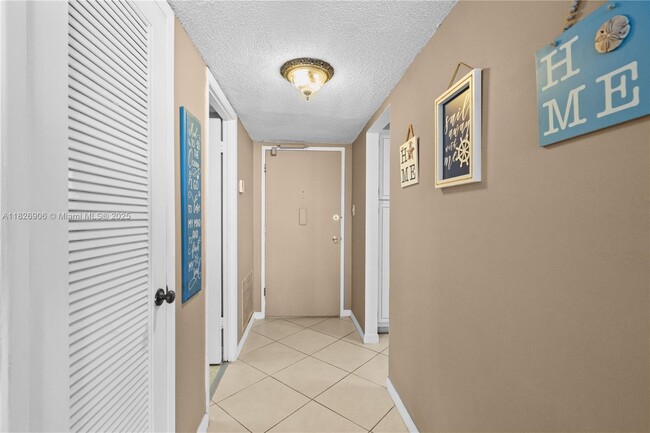 Building Photo - 18081 Biscayne Blvd