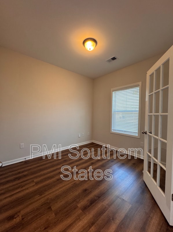 Building Photo - 320 Alameda Ln