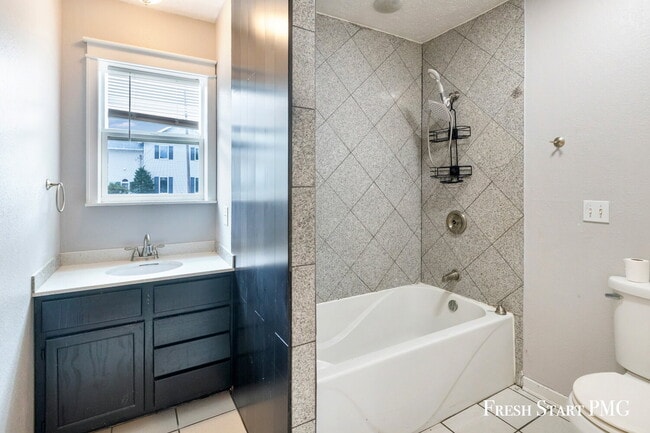 Building Photo - Spacious 4-Bedroom Home with Modern Style & Flexible Spaces