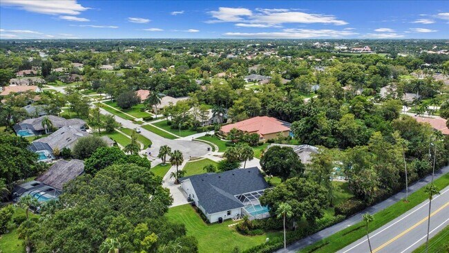 Building Photo - 15575 Woodmar Ct