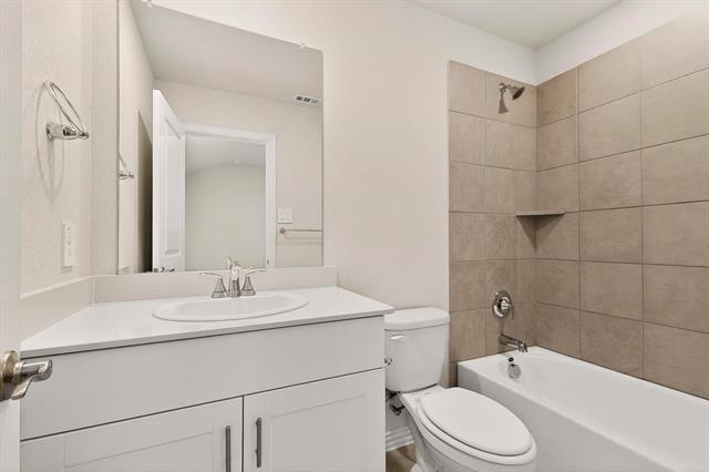 Building Photo - 504 Tidal Dr