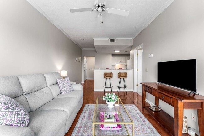 Building Photo - Beautiful One Bed One Bath Green Hills Condo