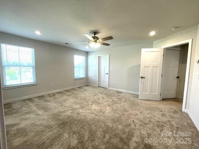 Building Photo - 10476 Dalton Woods Ct NW
