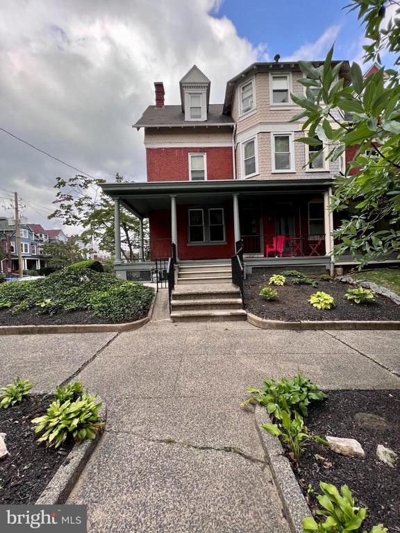 Primary Photo - 1215 Gilpin Ave