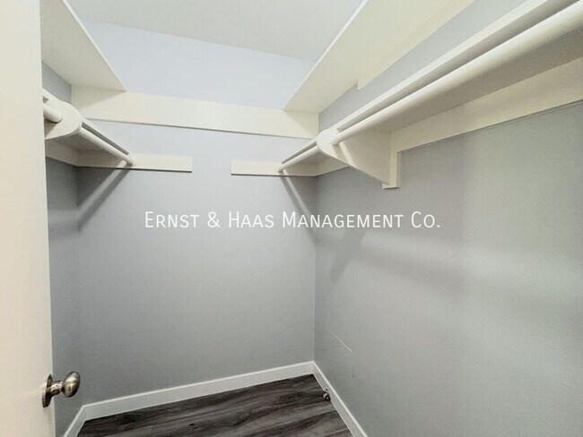 Building Photo - 11353 Agnes St