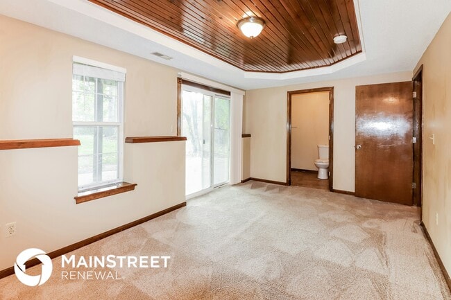 Building Photo - 301 W Heritage Dr