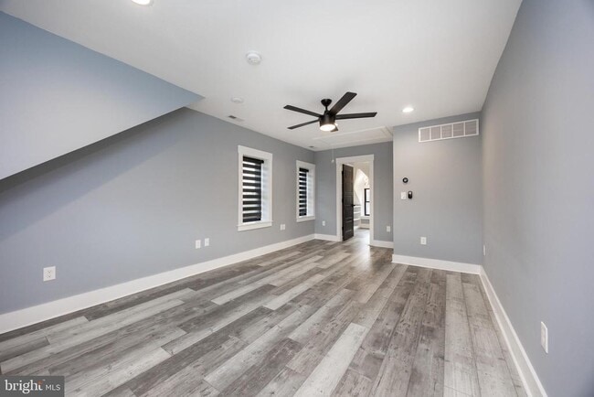 Building Photo - 313 Chestnut St