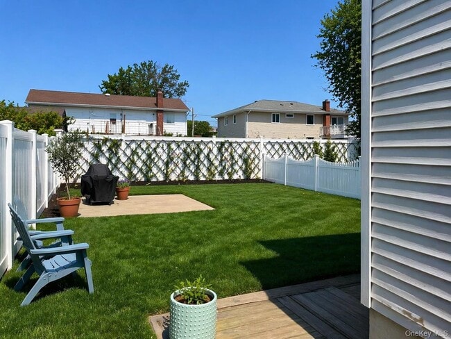 Building Photo - 10 W Main St