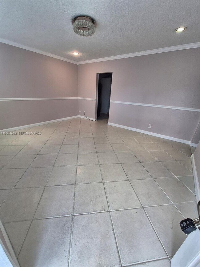 Building Photo - 5653 Coconut Rd