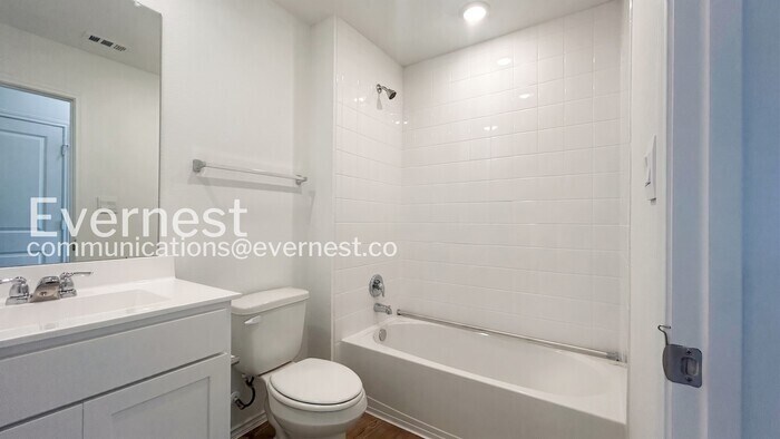Building Photo - 320 Santo Domingo Rd
