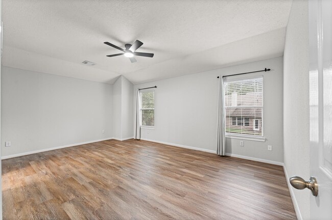 Building Photo - 135 S Spinning Wheel Cir