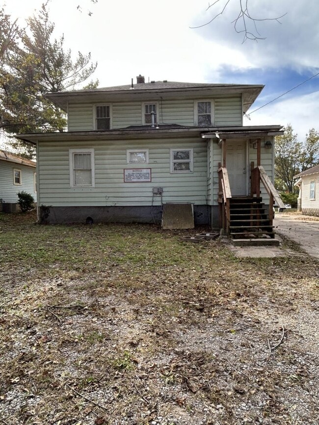 Building Photo - This One is a Stunner!  5br/3ba A MUST-SEE! - $1600/Mo!  Now Offering Short-Term Leasing!