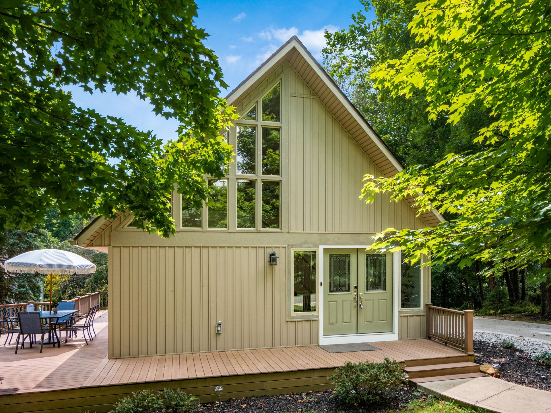 Building Photo - 305 Ridgeway Dr