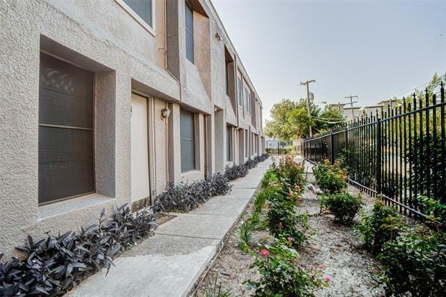 Building Photo - 4040 Brown St