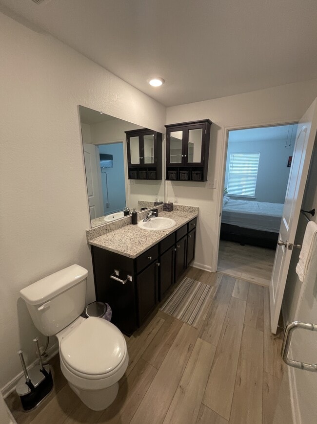 Building Photo - 10829 Emerick St