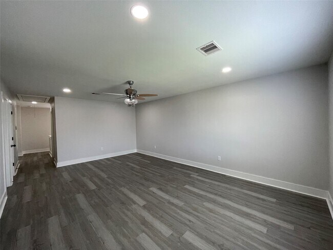 Building Photo - 20919 Hall Colony Ct