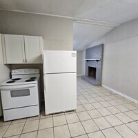 Building Photo - 1516 Majestic Ave