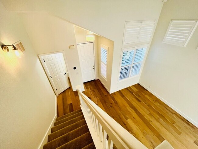Building Photo - Move-in Ready 3BD/2.5BA, Two-Story Home in Stony Brook in Downtown Danville