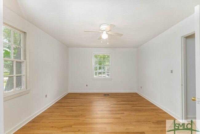 Building Photo - 120 Pine Valley Rd