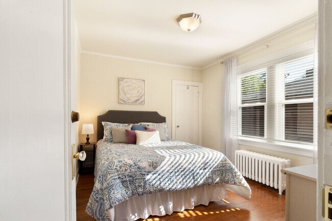 Building Photo - West Park