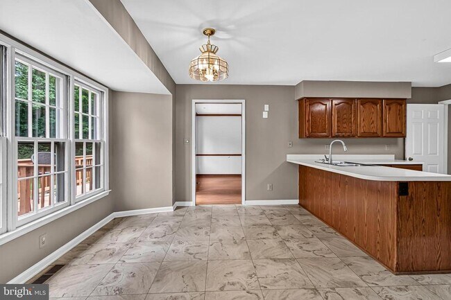 Building Photo - 11620 Havenner Rd