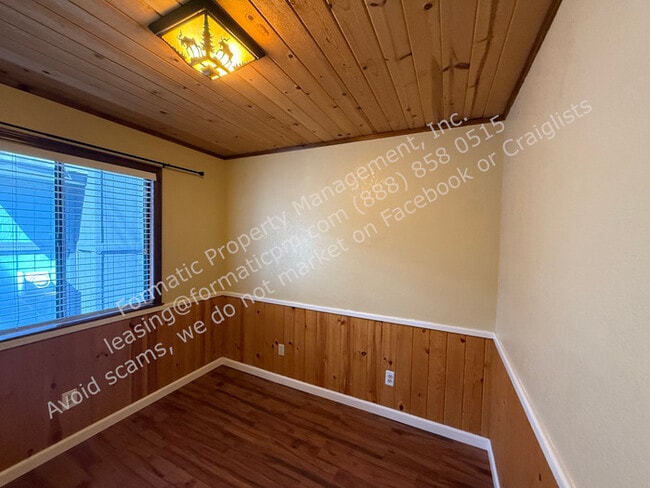 Building Photo - Cozy and Pet-Friendly Cabin in Sugarloaf