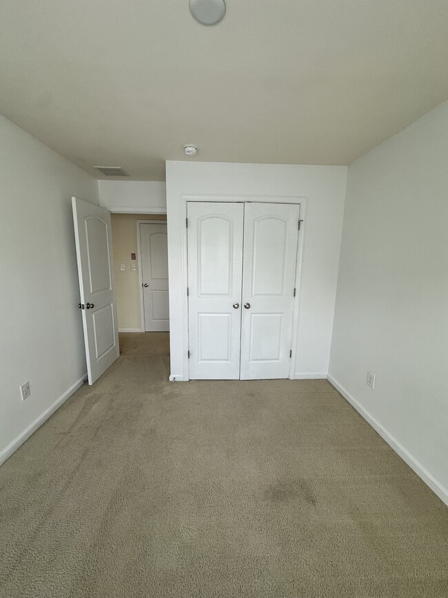 Building Photo - 255 Wilmore Dr