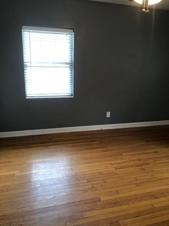 Building Photo - Stunning 3-Bedroom, 2-Bath Home in Desirable Mandarin Neighborhood!