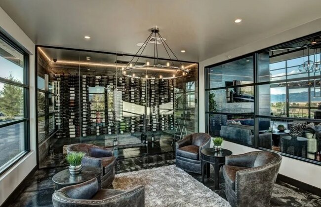 Building Photo - 1 bedroom condo, located steps from all of Black Bull's incredible amenities