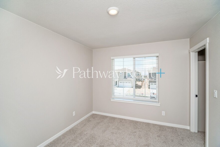 Building Photo - 9464 Yampa St