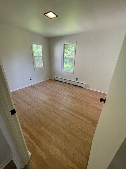 Building Photo - 1505 Steensland Dr