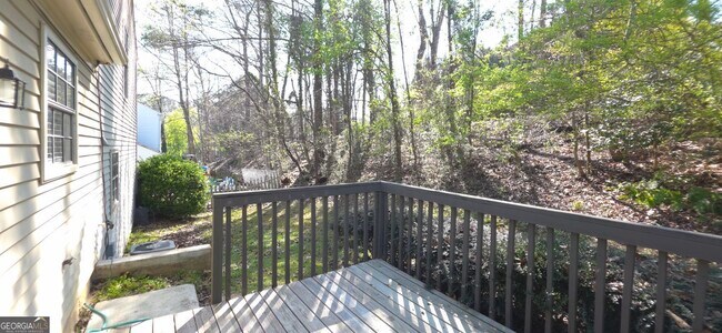 Building Photo - 330 Knoll Ridge Ct