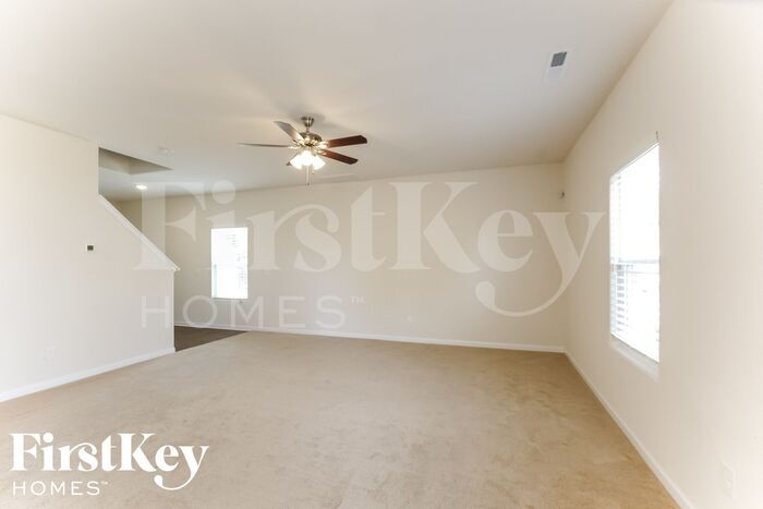 Building Photo - 9537 Weikert Rd