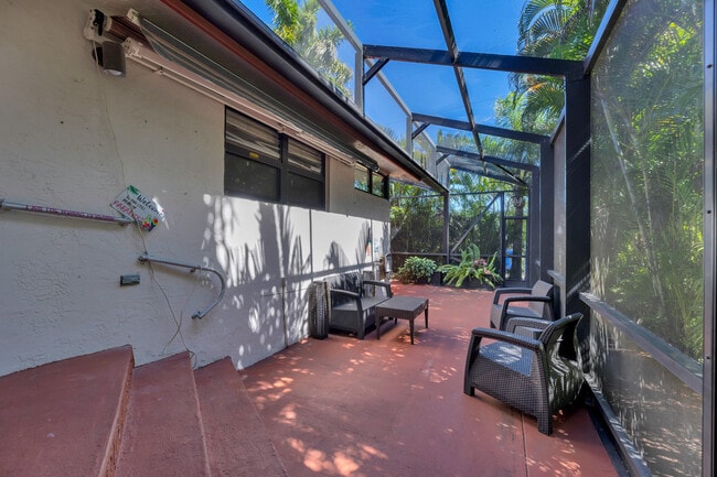 Building Photo - 2119 N 14th Terrace