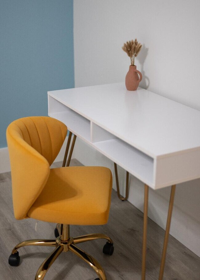 Building Photo - 1775 Harbor Rd