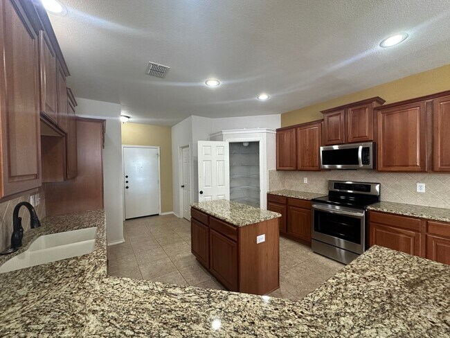 Building Photo - Stone Oak home for rent in gated community