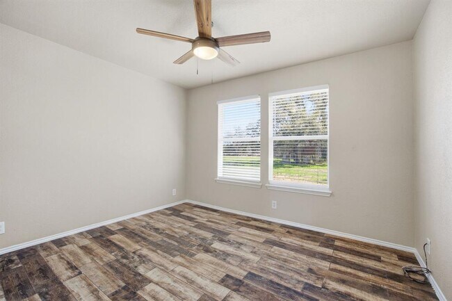 Building Photo - 141 Comanche Trail