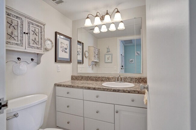 Building Photo - 3430 Galt Ocean Dr