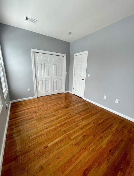 Building Photo - 345 Kaplan Ave