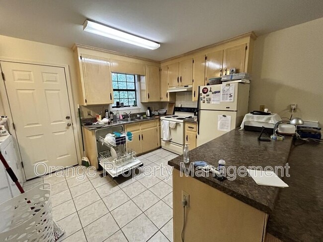 Building Photo - 204 Calhoun St